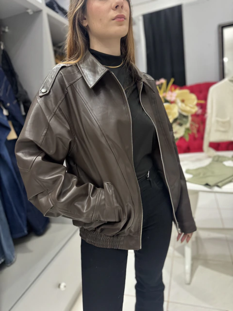 CAMPERA OVER SÍMIL CUERO VREELAND