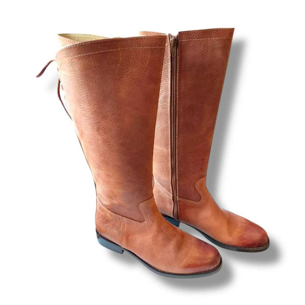 BOTA DAMA CON CORDONES