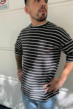 REMERA WICKET en internet