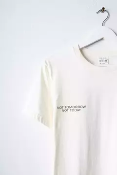 REMERA DOING NOTHING en internet