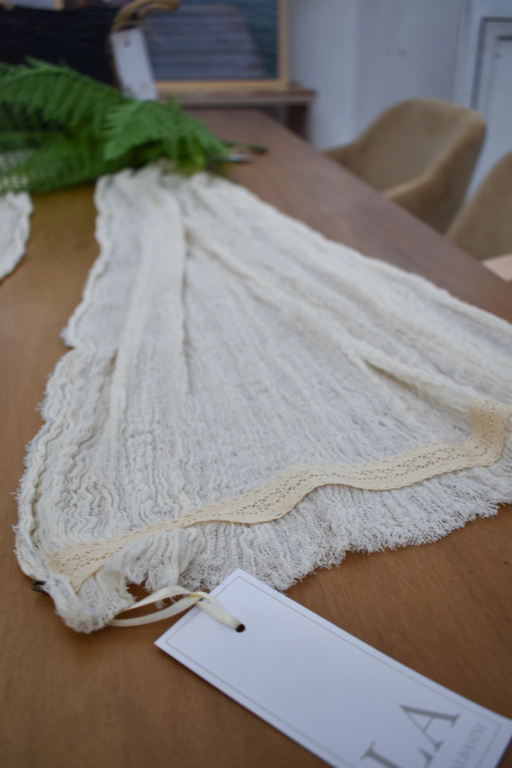 T2 Camino de mesa REBELLE puntilla gruesa 200x50