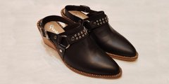 Zueco de Cuero Negro Gravagna - comprar online