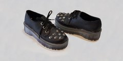 Zapato Abotinado Negro con tachas en internet