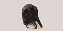 Mochila Negra con tachas IANJO en internet