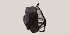 Mochila Negra con tachas IANJO - comprar online