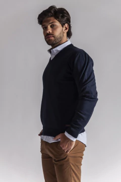 SWEATER HILO ESCOTE V (CONSULTAR STOCK POR WHATSAPP) en internet
