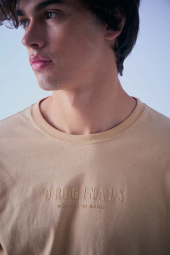 REMERA M/LARGA CENTRAL (CONSULTAR STOCK POR WHATSAPP) - comprar online