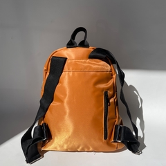 Mochila Munich Orange cinta negra clasica en internet