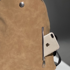 Mochila Munich Cammel - comprar online