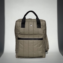 Mochila Alaska oliva PU IMPERMEABLE