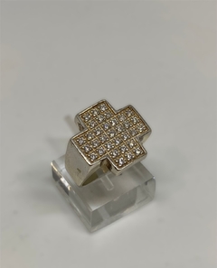 ANILLO CRUZ CON CUBICS en internet