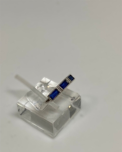 ANILLO DE PLATA CON CUBIC en internet