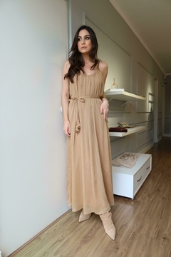 Vestido Seda com Cinto e Decote nas Costas