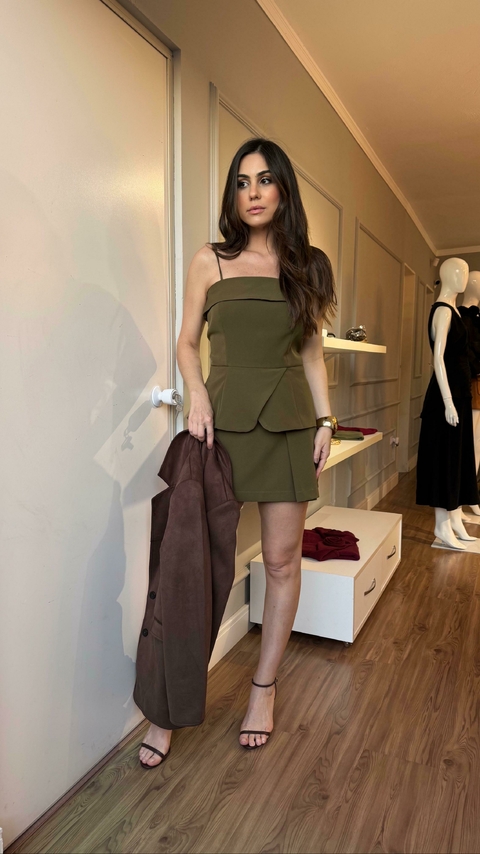 Conjunto Short Saia e Peplum Verde Oliva