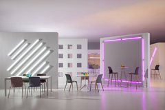 Satz Banqueta com Assento Revestido, Encosto em PP e Estrutura Metálica Designed By Studio FK Grupo - comprar online