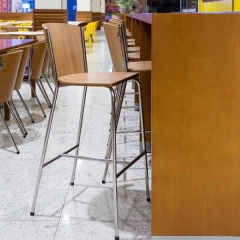 Banqueta Nouveau na internet