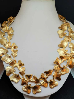 collar zamak dorado flores - comprar online