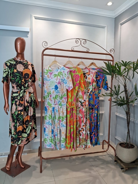 Vestido plus size estampado PRETO