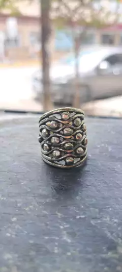 Anillo tailandes l - La isla