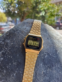Reloj retro clasic dorado unisex en internet