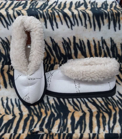 978 Poema Pantubotas