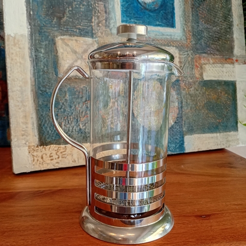 CAFETERA VIDRIO CON BASE ACERO RAYADA 600ML - comprar online