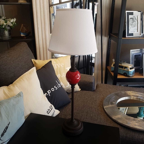 Velador óxido con bocha de cerámica alta roja