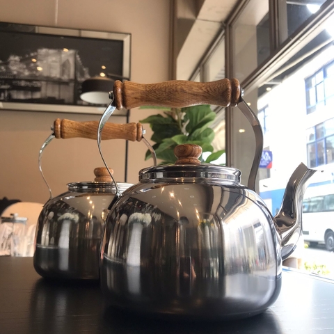 Pava acero inoxidable 1.6 L asa madera