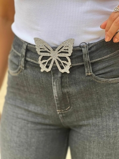 CALÇA FLARE ABERTURA BARRA A FIO na internet