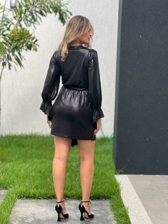 VESTIDO CURTO GLOW COM CINTO - comprar online