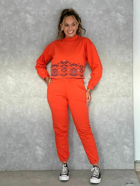 CONJUNTO MOLETOM BORDADO