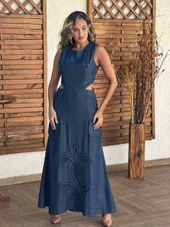 VESTIDO BORDADO DENIM