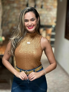 REGATA TRICOT DOURADO