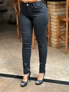 CALÇA SKINNY BLACK na internet