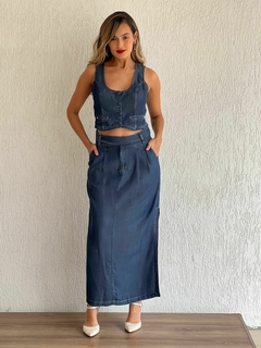 CONJUNTO ,COLETE E SAIA DENIM ALFAIATARIA