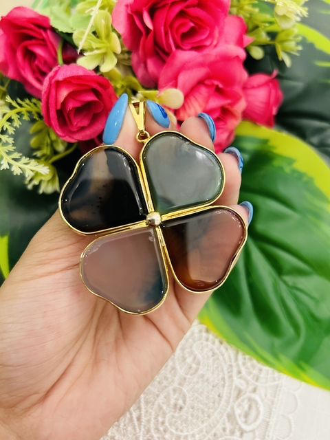 Dije trébol cuatro hojas grande multicolor de ágata