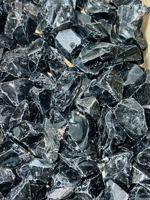 Obsidiana negra en bruto x 100gr - comprar online