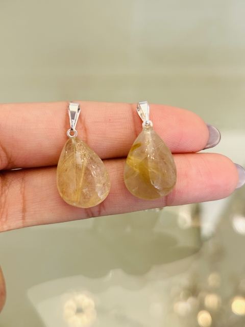 Dije gota mini de cuarzo rutilado dorado