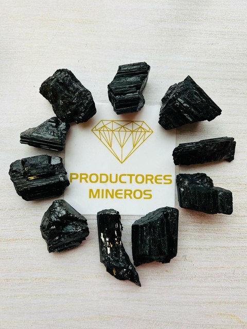 Turmalina bruto mediana