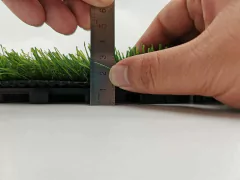 Tapete de Grama Artificial Modular 30x30cm – Alta Durabilidade, Drenagem e Aparência Natural - comprar online