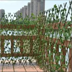 Treliça Sanfonada c/ Folhas Artificiais – Madeira Ajustável p/ Jardim, Muro e Festa - loja online