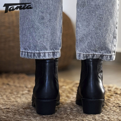 Bota Paula Negra con Abrigo en internet