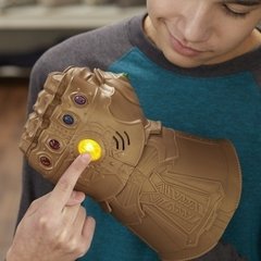 Guante Del Infinito Thanos Avengers - Hasbro. - Crawling