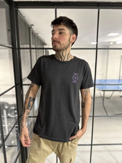 MH Remera Risen (RE1179) - tienda online