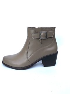 Bota de cuero con hebilla Madero (6007)