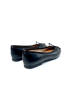 Chata de cuero con moño Kalel (1046) - Calzados Miguel Angel - Zapatos de cuero