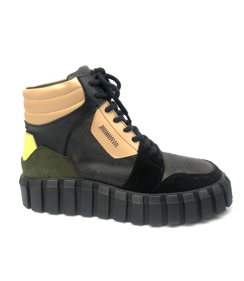 Zapatilla de cuero abotinada Troncoso (34)