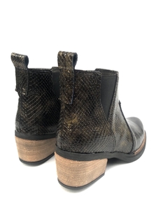 Bota de cuero charol Gina Ferrari (1501) en internet