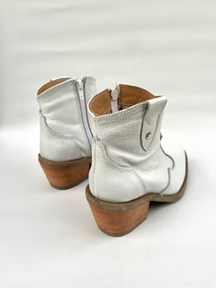 Bota de cureo texana Penelope (1851) en internet
