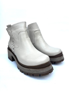 Bota de cuero con tachas Penelope (2322) - comprar online